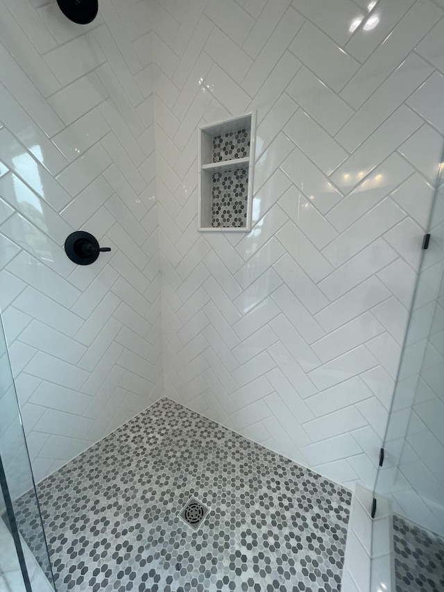 1167 Rock Church Rd, Dickson, TN 37055 - bathroom with a tile shower