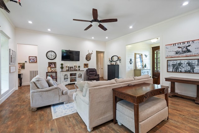 703 Gaither Hinson Rd, Waynesboro, TN 38485 - living room featuring crown molding, wood-type flooring, visible vents, recessed lighting, and a ceiling fan