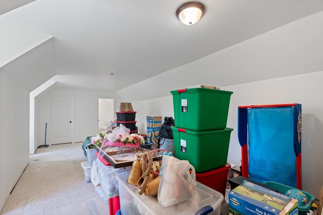 703 Gaither Hinson Rd, Waynesboro, TN 38485 - bonus room with vaulted ceiling