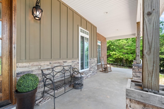 703 Gaither Hinson Rd, Waynesboro, TN 38485 - view of patio / terrace with covered porch