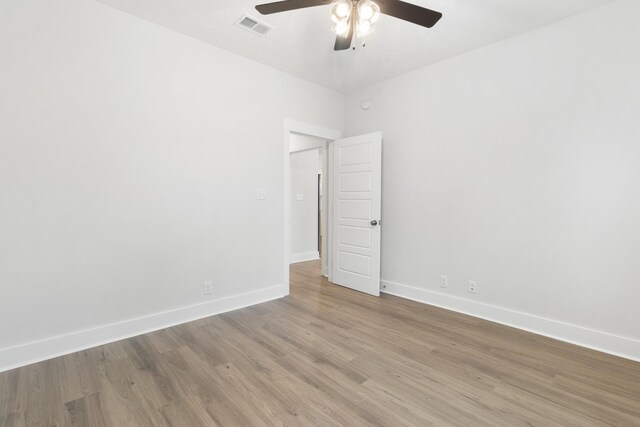 978 Alton Dr, Clarksville, TN 37043 - empty room featuring ceiling fan, baseboards, wood finished floors, and visible vents