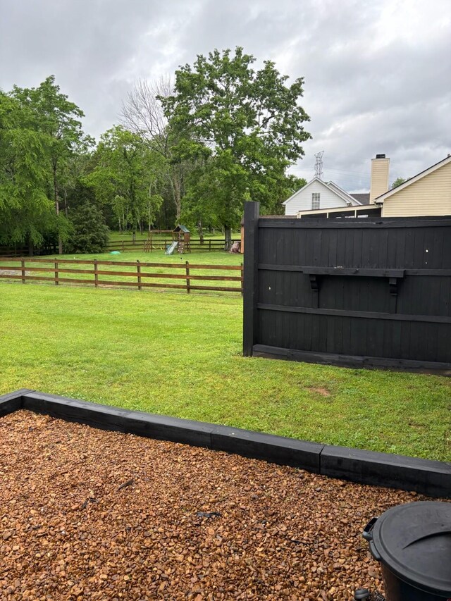 559 Windy Rd, Mount Juliet, TN 37122 - view of yard with fence