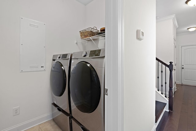 131 Benjamin Ln, Hendersonville, TN 37075 - washroom with washing machine and dryer, baseboards, ornamental molding, and laundry area