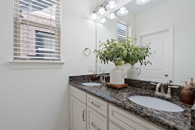 131 Benjamin Ln, Hendersonville, TN 37075 - bathroom featuring a sink and double vanity