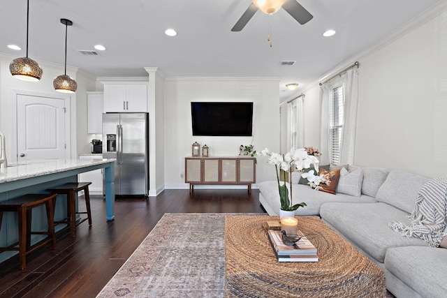 131 Benjamin Ln, Hendersonville, TN 37075 - living area with ceiling fan, visible vents, ornamental molding, and dark wood finished floors