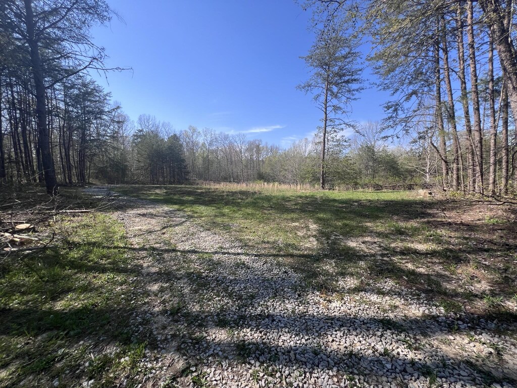 502 Windstone Dr, Tracy City, TN 37387