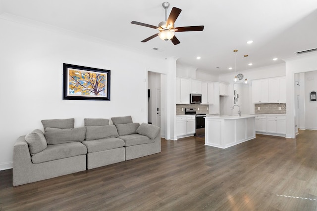 3722 Apies St, Murfreesboro, TN 37129 - living area featuring a ceiling fan, dark wood-type flooring, visible vents, and recessed lighting