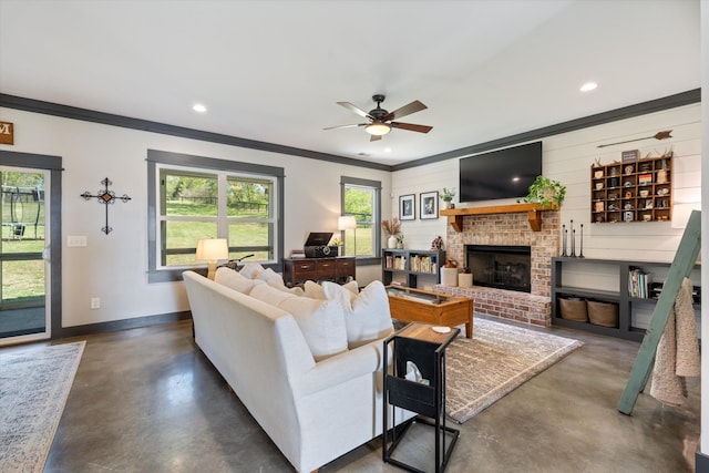 3181 Old Lebanon Dirt Rd, Mount Juliet, TN 37122 - living room featuring baseboards, recessed lighting, a ceiling fan, concrete flooring, and ornamental molding