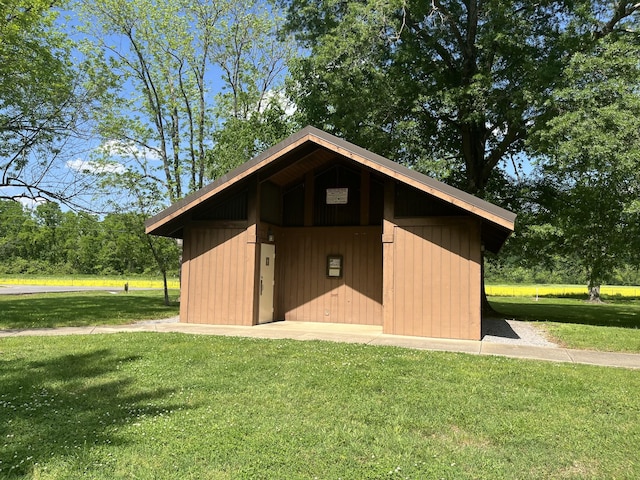 1473 Chapmansboro Rd, Chapmansboro, TN 37035 - view of outbuilding with an outbuilding