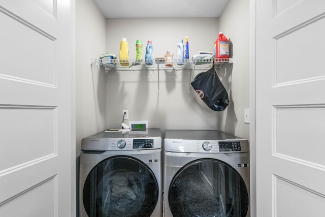 309 Cedar Ct, Clarksville, TN 37042 - washroom with washer and clothes dryer