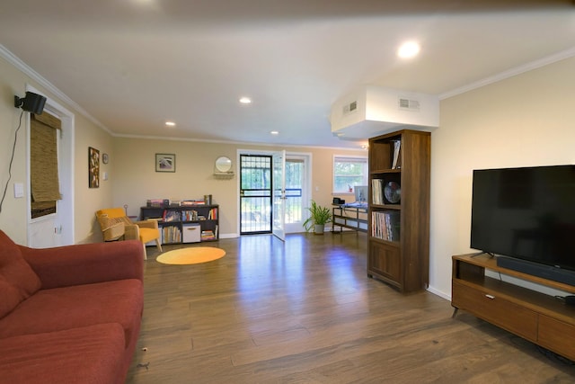 3201 Healy Dr, Nashville, TN 37207 - living area with ornamental molding, wood finished floors, and recessed lighting