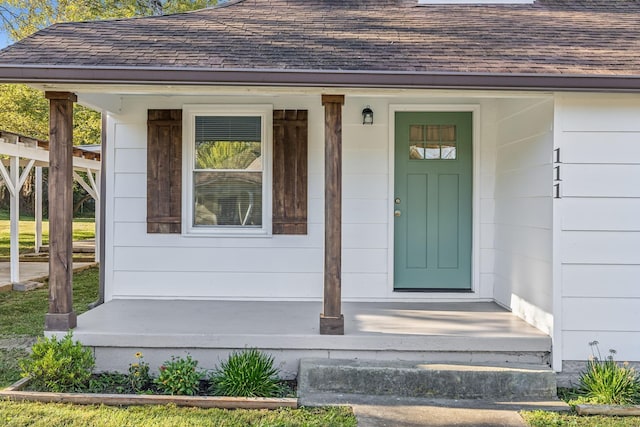 111 3rd Ave, Mount Pleasant, TN 38474 - property entrance with a shingled roof