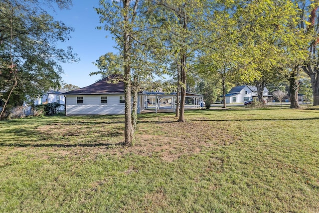 111 3rd Ave, Mount Pleasant, TN 38474 - view of yard