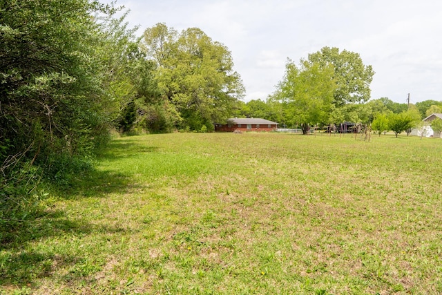 60 Sam Johnson Ln, Scotts Hill, TN 38374 - view of yard