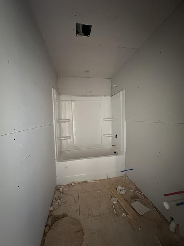 6 Hugh Hunter Rd, Oak Grove, KY 42262 - bathroom featuring shower / bath combination