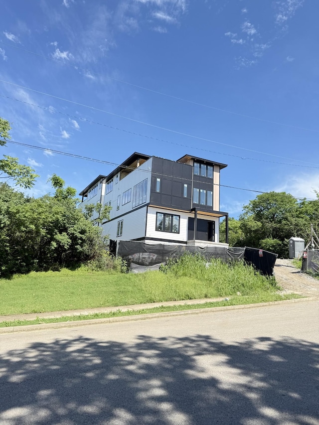 421 Monticello St, Nashville, TN 37207 - photo 1