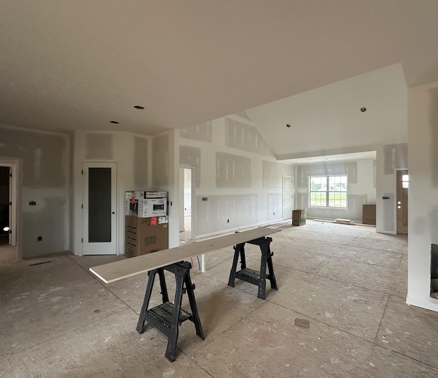 219 Cheney Ln, Lafayette, TN 37083 - interior space featuring a towering ceiling