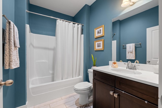 5604 Kentucky Ave, Nashville, TN 37209 - full bath with toilet, vanity, and shower / bathtub combination with curtain