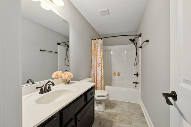124 Houghland St, Gallatin, TN 37066 - bathroom with toilet, baseboards, visible vents, shower / bathtub combination with curtain, and vanity