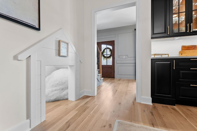 2931 Longford Dr, Murfreesboro, TN 37129 - foyer featuring baseboards, a dry bar, and light wood finished floors