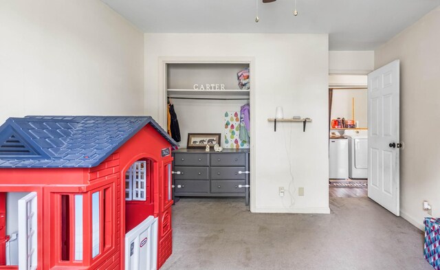 1646 S Jordan Dr, Clarksville, TN 37042 - bedroom featuring washer and clothes dryer, carpet flooring, and baseboards