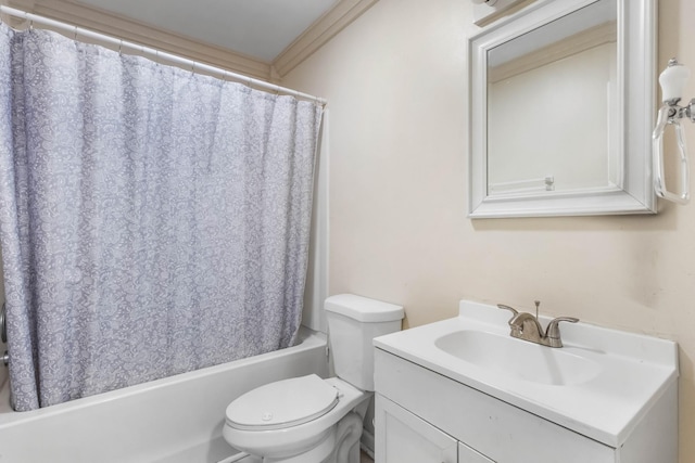 1646 S Jordan Dr, Clarksville, TN 37042 - full bath featuring shower / bathtub combination with curtain, toilet, and vanity