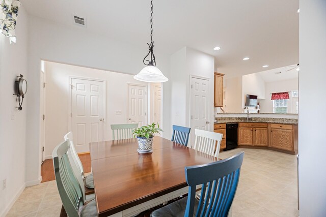 dining room featuring baseboards, visible vents, recessed lighting, and light tile patterned floors