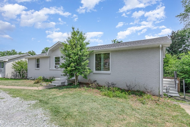 196 Haven Dr, Clarksville, TN 37042 - view of front of property featuring brick siding and a front yard