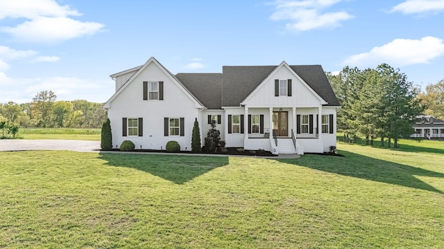 2040 Cairo Bend Rd, Lebanon, TN 37087 - view of front of home featuring board and batten siding and a front yard