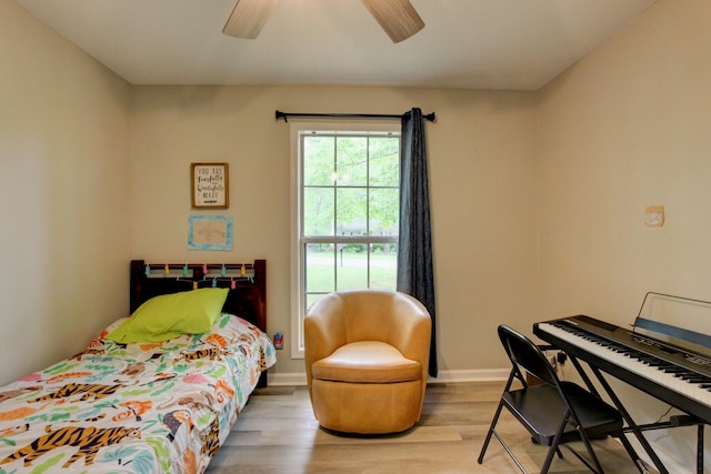 3473 Hunters Rdg, Woodlawn, TN 37191 - bedroom with baseboards, light wood finished floors, and ceiling fan