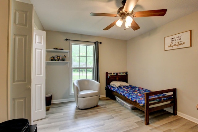 3473 Hunters Rdg, Woodlawn, TN 37191 - bedroom with light wood-type flooring, a ceiling fan, and baseboards