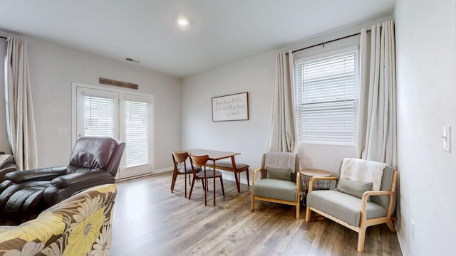 615 Pine Bloom Rd, Lebanon, TN 37087 - sitting room featuring wood finished floors and visible vents