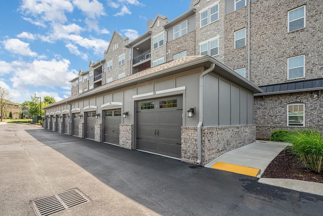 141 Saundersville Rd Unit 1308, Hendersonville, TN 37075 - exterior space featuring visible vents and a residential view