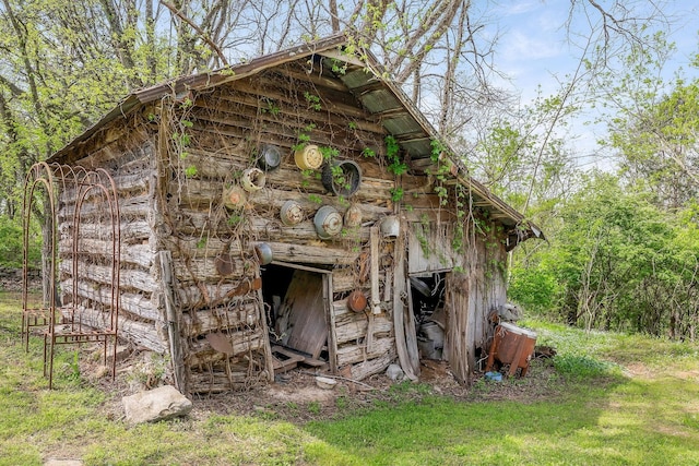 view of outdoor structure with an outdoor structure