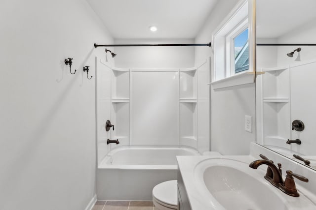 3227 Brookberry Ln, Murfreesboro, TN 37129 - full bath featuring a sink,  shower combination, toilet, and tile patterned flooring