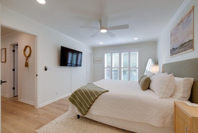 bedroom featuring recessed lighting, ceiling fan, light wood-type flooring, crown molding, and baseboards