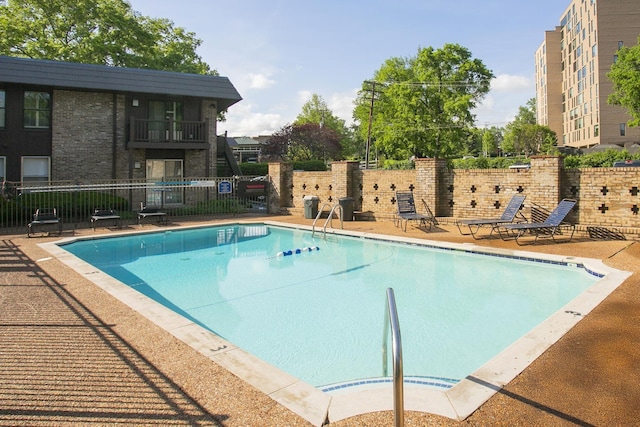 3901 Whitland Ave # 11, Nashville, TN 37205 - community pool featuring a patio and fence
