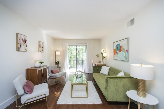 3901 Whitland Ave # 11, Nashville, TN 37205 - living room with visible vents and dark wood-style flooring