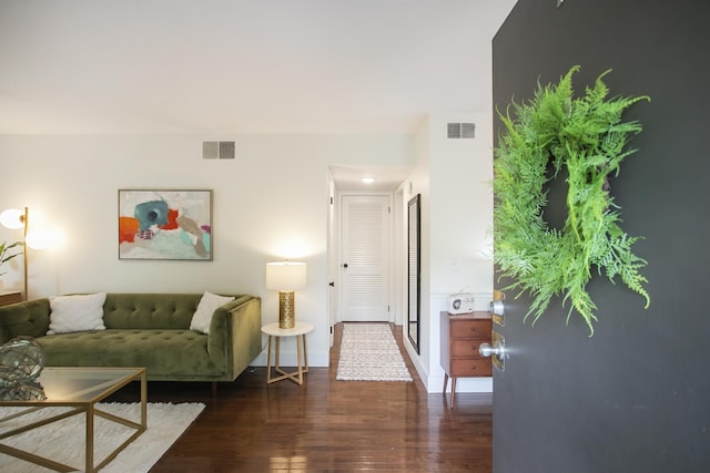 3901 Whitland Ave # 11, Nashville, TN 37205 - living room with baseboards, visible vents, and wood finished floors