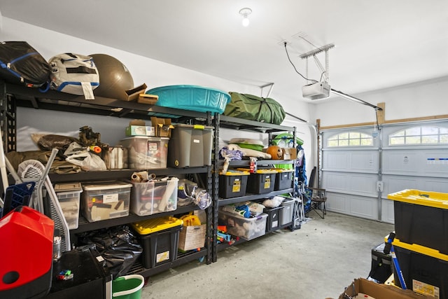 123 Saddlewood Ln, Hendersonville, TN 37075 - storage featuring a garage