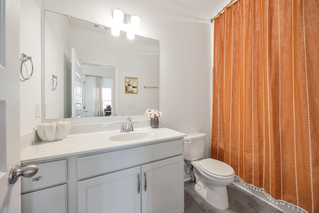 2137 Creekland View Blvd, Nashville, TN 37207 - full bathroom featuring toilet, vanity, tile patterned flooring, and curtained shower