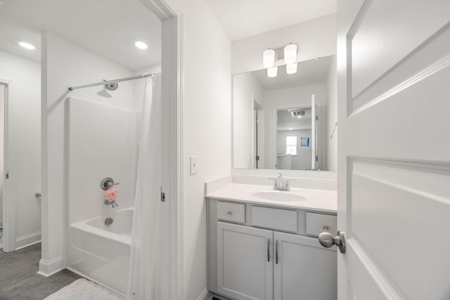 2137 Creekland View Blvd, Nashville, TN 37207 - full bath featuring shower / bath combo, vanity, and baseboards
