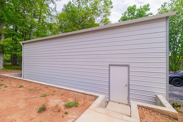 view of outbuilding