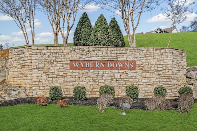 208 Wyburn Pl, Burns, TN 37029 - community sign with a lawn