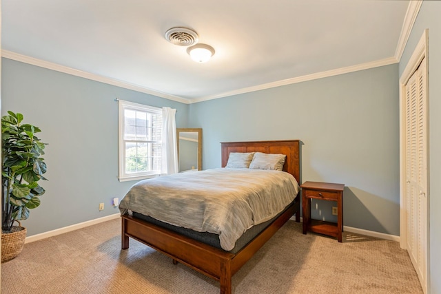 bedroom featuring baseboards, visible vents, light carpet, and crown molding