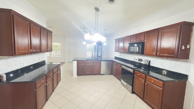 kitchen with a notable chandelier, crown molding, backsplash, a peninsula, and appliances with stainless steel finishes