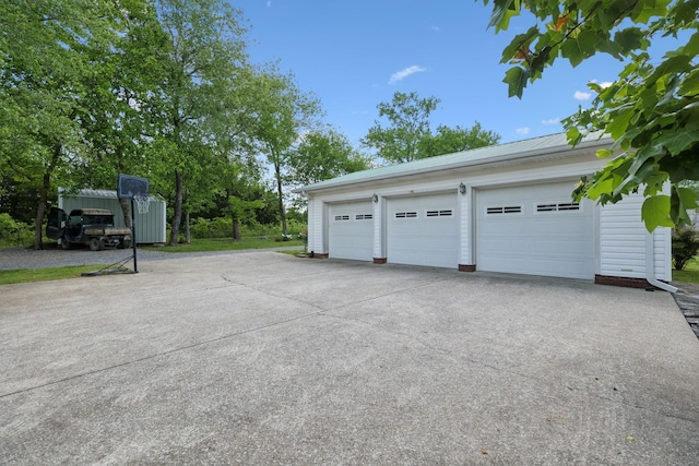 1494 Grant Rd, Watertown, TN 37184 - view of garage