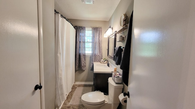 4471 Seminary Rd, Smyrna, TN 37167 - full bath featuring toilet, curtained shower, vanity, and baseboards