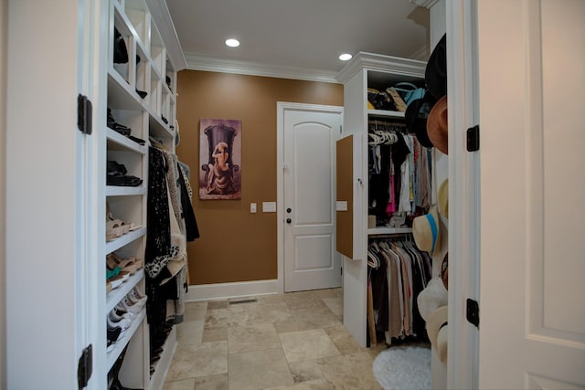 140 Lake Shore Ln, Henderson, TN 38340 - view of walk in closet