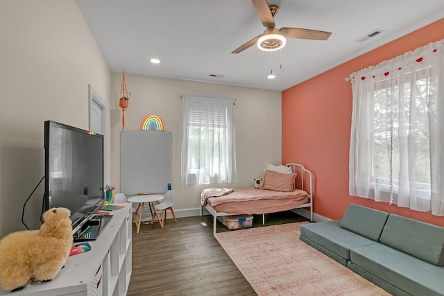 bedroom featuring wood finished floors, visible vents, ceiling fan, and recessed lighting